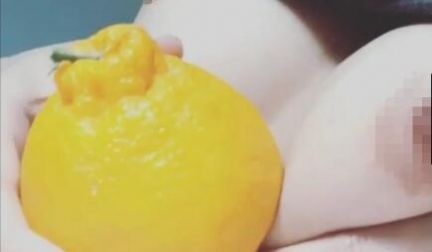 性感身材巨乳美女饥渴自摸大奶子美腿诱惑