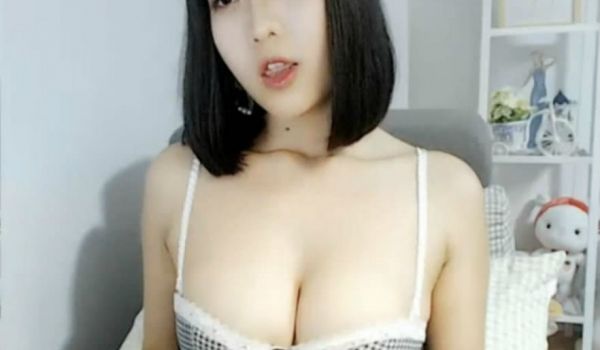 ShowLive视讯丰满主播兔咪咪露脸紫薇诱惑秀
