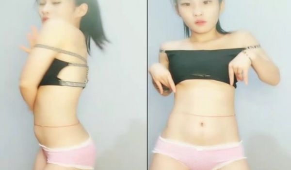 真的太会玩！女神性感纹身~曼妙身材极品让哥哥硬起