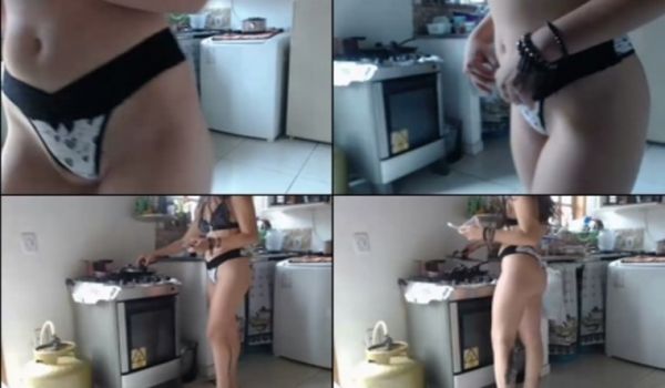 [欧美主播外流]极品高颜值网红美女主播收费房大尺