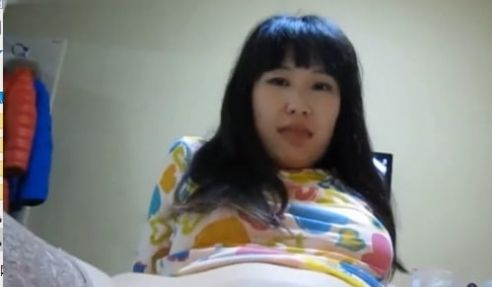 良家风骚美少妇出轨男网友阴毛还刮了说自己是骚逼