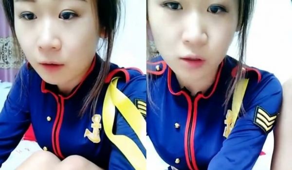 制服小美女主播和粉丝炮友啪啪男主有点猛哦能内射一
