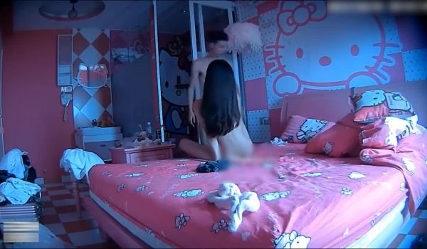 身材性感苗条的气质美女假期和男友异地旅游酒店啪啪