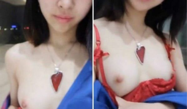 女主播机场裸聊露奶露逼脱下内裤舔一舔套路很深后来