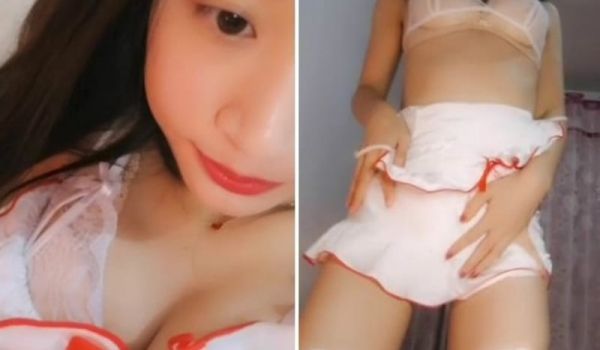 颜值不错妹子蒙眼睛情趣护士装诱惑