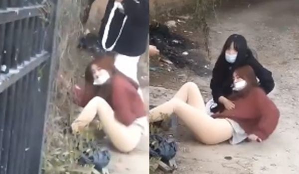网疯传～学生妹子翘课翻墙过圣诞！不慎长裙被扯下露