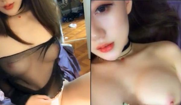 看到土豪哥哥就特别兴奋!一流女神秀自己前凸后翘的