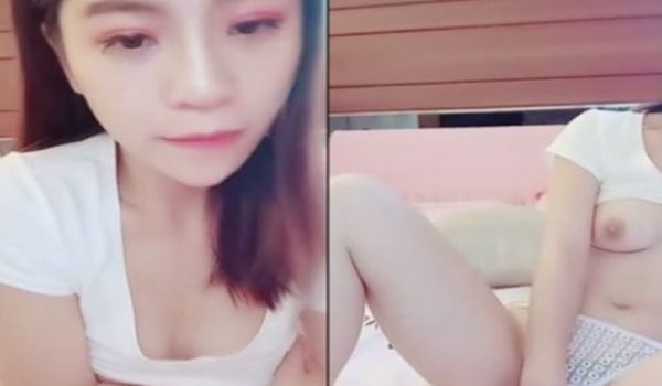 [中文主播外流]长的像小龙女的甜美女主播，看她浅