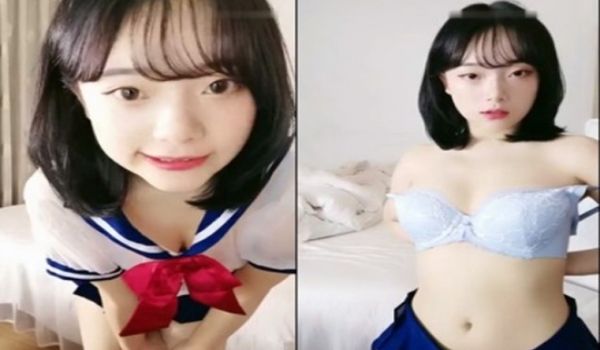 高颜值清纯短发妹子小尺度诱惑 情趣学生透视装椅子
