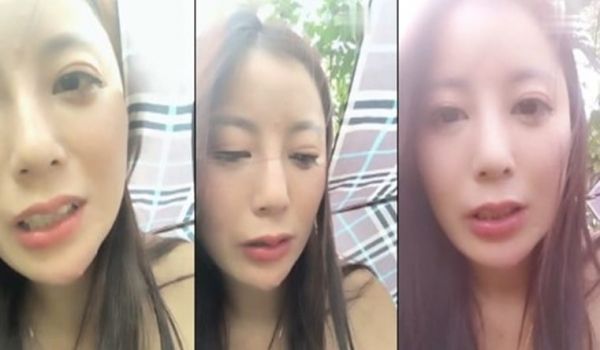 颜值不错骚气妹子户外自慰秀 开裆灰丝路边椅子上拉