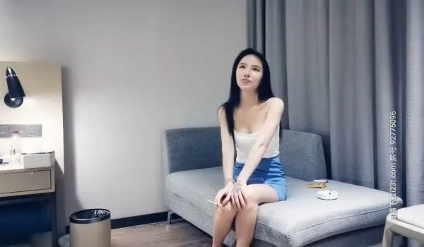 9总全国探花 9总全国探花第二场高顔值白衣大奶妹