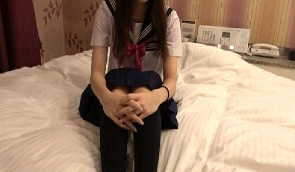 色々手解きしてから未开拓の身体に制服のままおじさ
