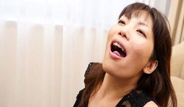 ごっくんする人妻たち 79 〜2発饮んでさらに中