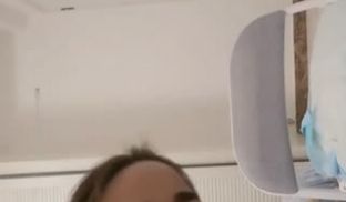 骚少妇红色睡衣美少妇和老公双人啪啪