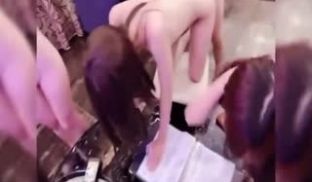 SWAG女大生KTV杂交性爱实录