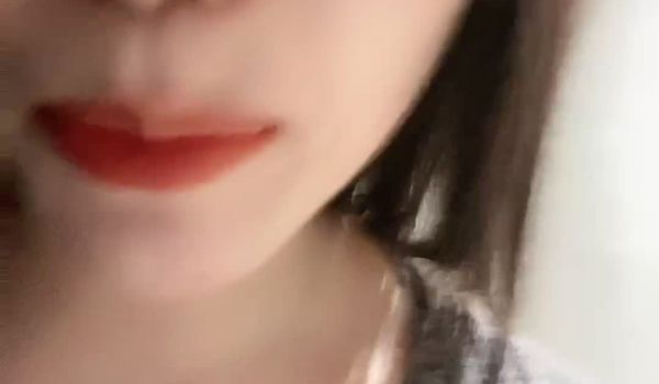 二零二五一月二十二号_月亮躲在云朵