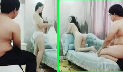 漂亮大奶少妇身材丰满大肥臀性格超好很听话两人研究