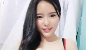 长发大奶妹子全裸道具自慰_脱光光椅子上自摸道具抽