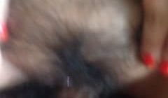 第一视角近距离拍摄鸡巴在粉穴中抽插，呻吟不断喊老