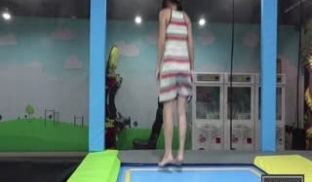 开心果小萌妹像王子文 超市露出淫穴 吃东西跳碰碰