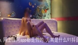 炮友最爱的一个姿势，能看到全部插，腿翘的真高
