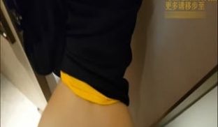170CM性感长腿网红美女酒店和土豪开着门对着门