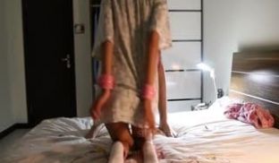 身材超棒的白袜炮友捆绑、足交、口-交、打炮一条龙
