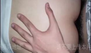斯文眼镜学妹半夜发骚求操无奈只能到宿舍楼梯间啪啪