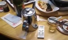 我和你一样，想知道这饭店在哪里,吃饱饭还有特殊服