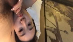 纹身大哥征服极品D奶美少妇骚货握着肉棒爱不释手细