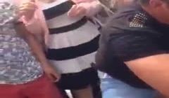 乡下裸体宴会，惊动全村来观看，不乏帅哥美女也喜欢