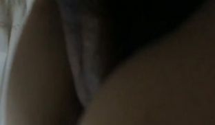 样貌精致漂亮的气质美女打工妹下班被中年男领导带到