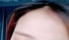 大白天生意不好做窗帘一拉直播赚钱，超卖力口交深喉
