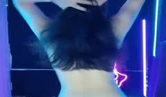 钢管舞女神台湾小飘飘，全程露脸大秀诱惑高跟情趣，
