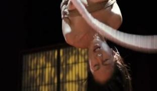 调教 这个剧情不错 最后人体锯剖美女居然从逼里掏