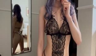 【超极品❤️高端流出】最近火爆推特极品女神花『吸