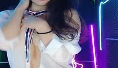 钢管舞女神的诱惑，制服高跟露脸无毛白虎逼性感好身