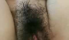 黑丝淫妻护士情趣黑丝诱惑，给大哥口交大鸡巴压在身
