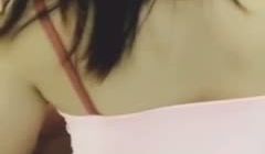 快手妖媚女神-夏宝- 这小翘臀、这小美乳，穿着粉