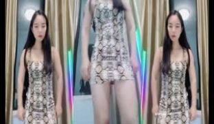 万众瞩目抖音、花椒各平台极品骚中骚性感网红主播【