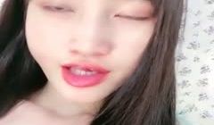 美爆了！校花女神~【咬耳朵】道具狂插~白浆直流~