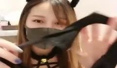 五六个小姐姐排队着轮流搞 四眼天鸡你小子太有福了