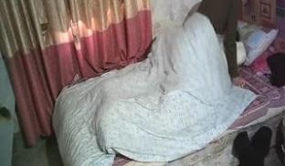 住宅小区出租房没鸡头自己单干的卖肉少妇老中青来者