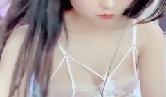 高颜值才艺女神美女主播收费直播秀 先搔首弄姿来段