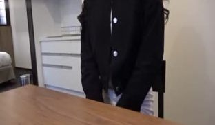 AV精选19岁身材超正点的大奶现役大学生秘密援交