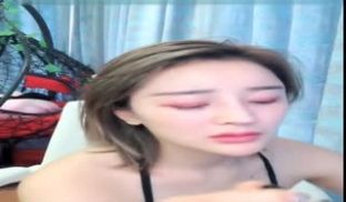 小姐姐短发漂亮御姐主播yo蜜直播洗澡秀_身材不错
