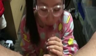 上海98年大学美女雪儿留学期间洋助教性爱自拍流出