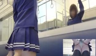 豪华电车卧铺玩弄粉鲍女友小惠 学生服JK制服诱惑