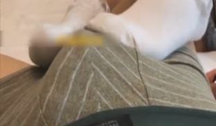 用我的神器大屌来拯救失恋的白棉袜小妹妹 掰开腿提