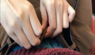 约啪可爱丝袜在校学生妹 开始脱个裤子都害羞 害羞